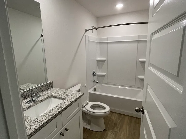 410 Moonlight Graham Blvd — Photo 10