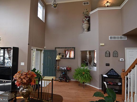 5th image of 37 Orchid Dr
