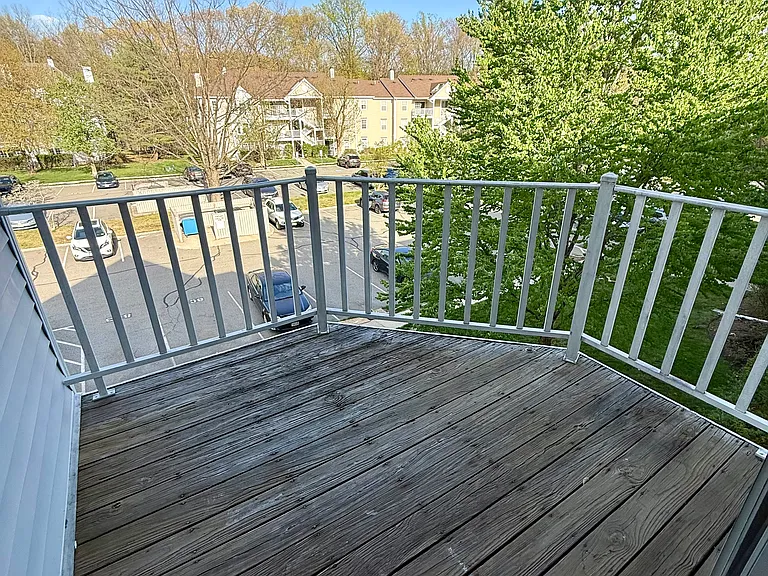 197 Larch Ln — Photo 11