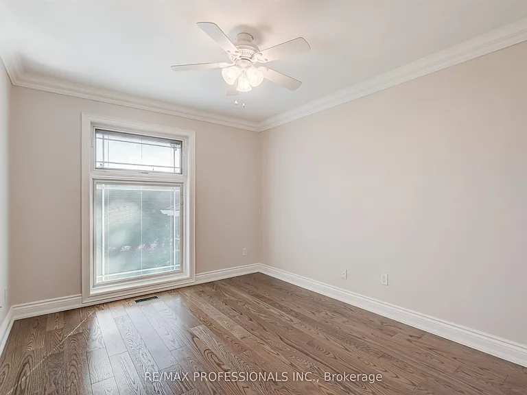 64 Ravensbourne Cres — Photo 17