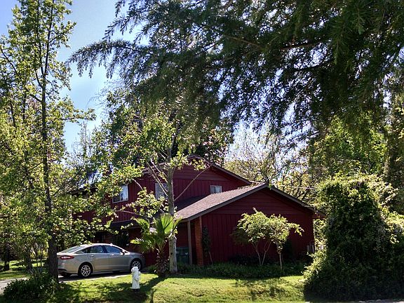3rd image of 4400 La Mirada Cir