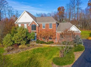 7960 Cobblestone Ln, Chagrin Falls, OH 44023