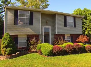 381 Saguaro Dr, Louisville, KY 40229