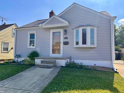 27346 Pinehurst St, Roseville, MI, 48066