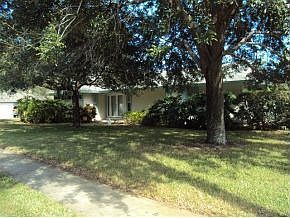 1st image of 1 Yacht Club Ln