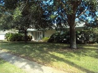 1 Yacht Club Ln, Indian Harbour Beach, FL 32937