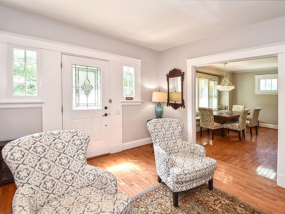 5th image of 3696 Kendall Ave