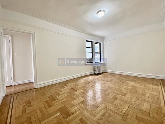 2nd image of 165 Pinehurst Ave #22C