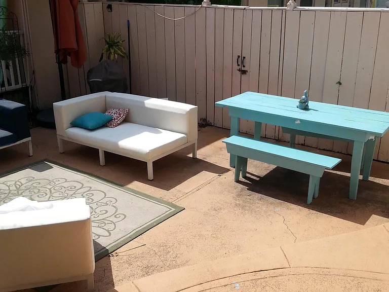 LARGE REAR PATIO