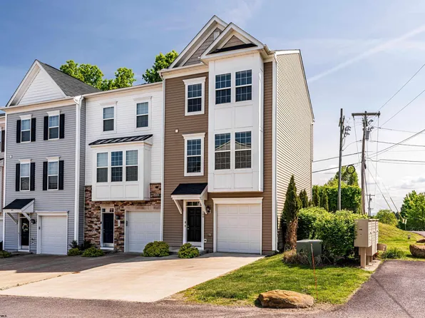 100 Woodside Dr, Morgantown, WV 26508