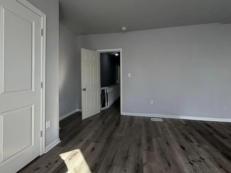5820 Belmar St — Photo 7