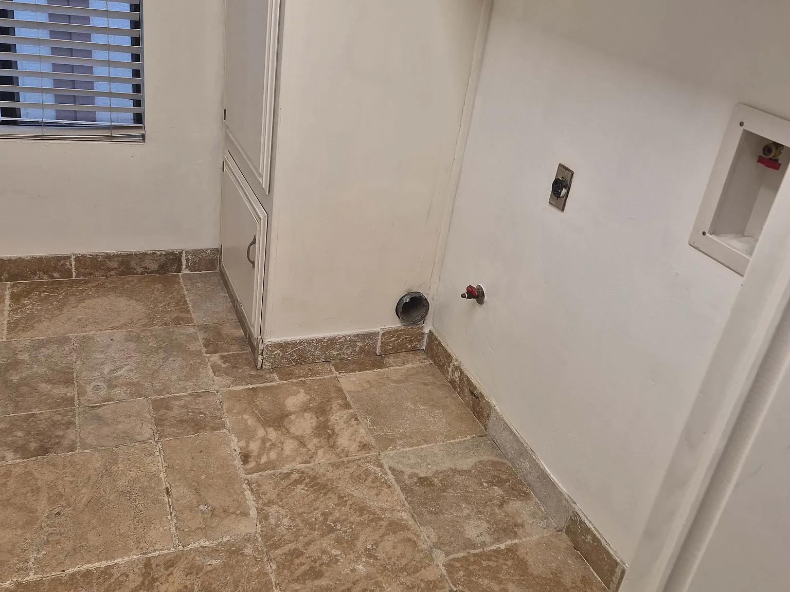 3 bed, 1852 sqft, $2,800 — Photo 4