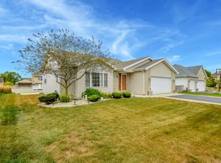 1656 Dove Valley Ln, Beecher, IL 60401
