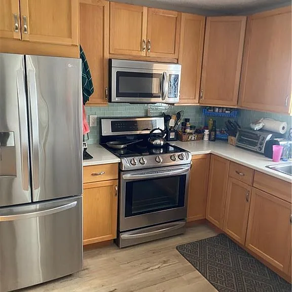 1550 NE 13th Ter #B16 — Photo 5