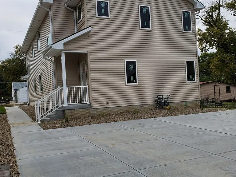 522 S Washington St — Photo 2