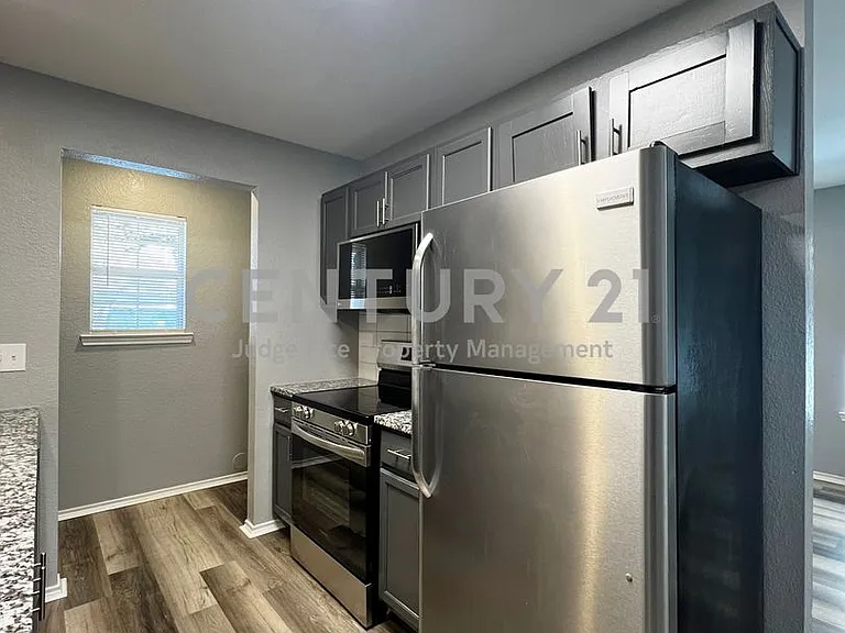 1010 S Retta St — Photo 9