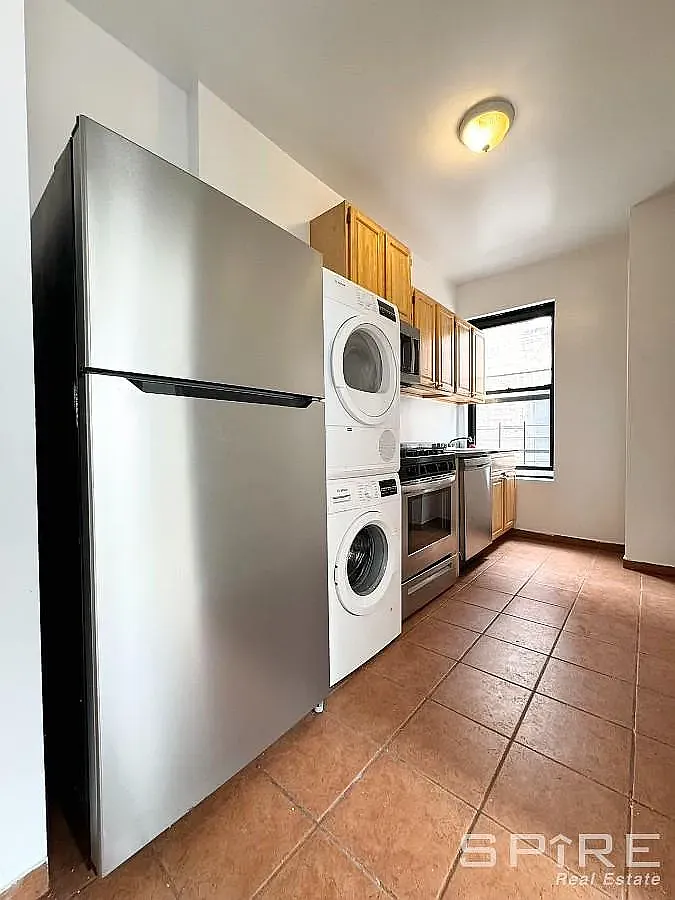 188 Claremont Avenue — Photo 3