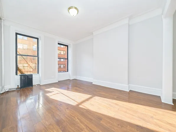 529 E 81st St APT 2d, New York, NY 10028