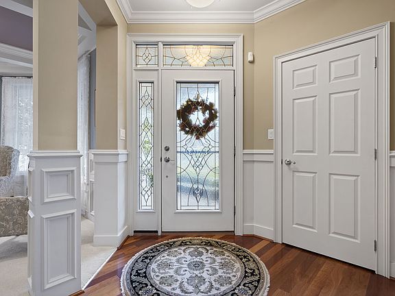4th image of 232 Patriot Ln