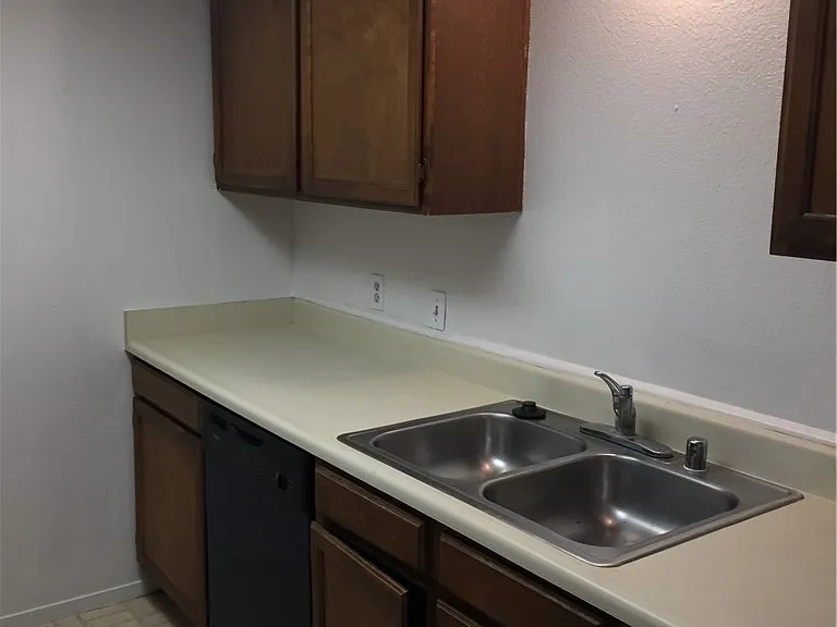 3009 Saint George St #F — Photo 21