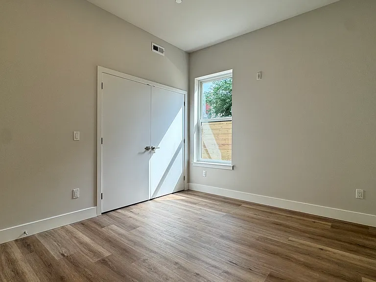 5222-24 Chester Ave #3 — Photo 22