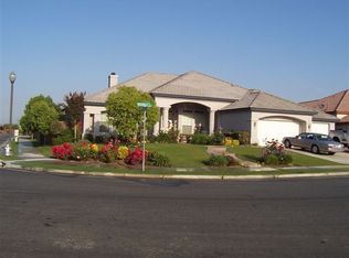 601 Redvale Dr, Bakersfield, CA 93312