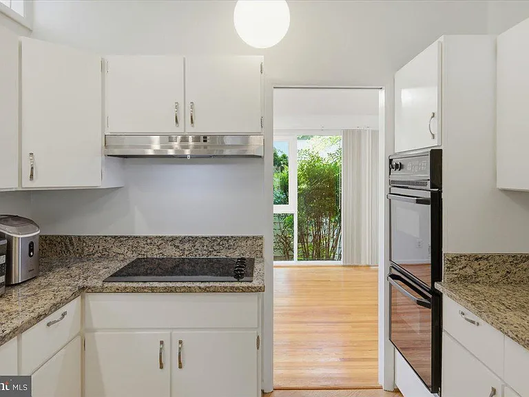 6614 Melody Ln — Photo 9