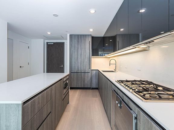 3rd image of 201 Folsom St APT 28B