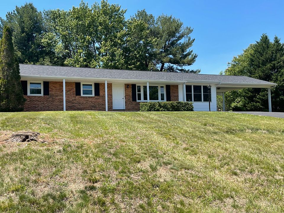 1st image of 1018 Woodhaven Dr