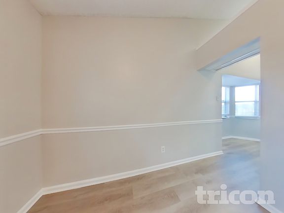4th image of 3177 Trishas Ct