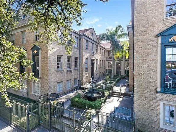 3300 Saint Charles Ave APT 27, New Orleans, LA 70115