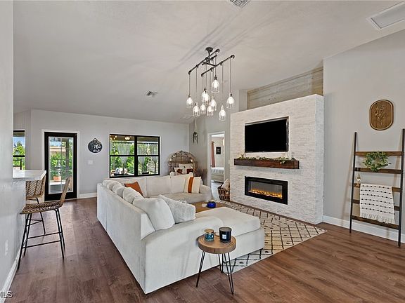 5th image of 2207 NE 34th Terrace Cpe