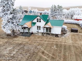 105 7th St NW, Hettinger, ND 58639