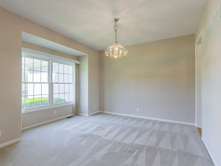 12515 Hollingsworth Rd — Photo 5