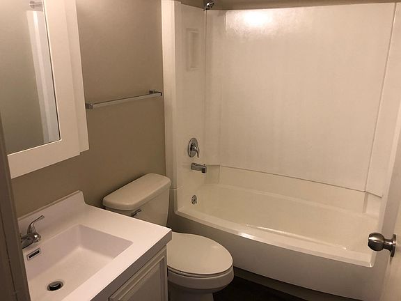 4th image of 229 N Highland Ave