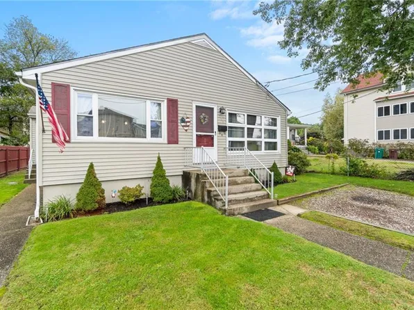 108 Angell St, Woonsocket, RI 02895
