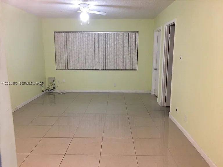212 Lake Frances Dr #1 — Photo 2