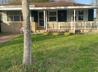 512 10th St, Nederland, TX 77627