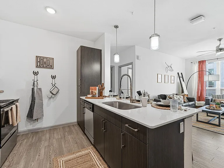LIV+ Arlington — Photo 8