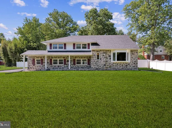 2411 Chestnut Ln, Cinnaminson, NJ 08077