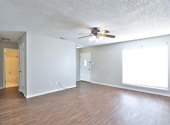 4th image of 5234 Foxmoor Ct