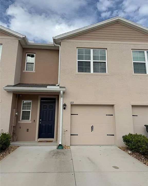 1217 Balsam Dr