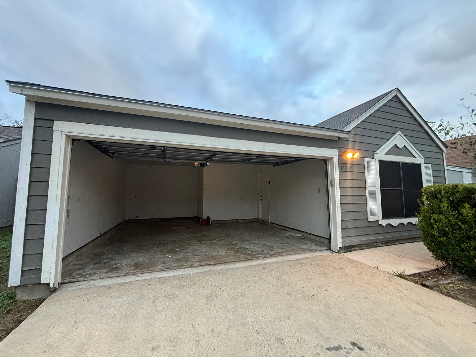 3 bed, 1187 sqft, $1,700 — Photo 2
