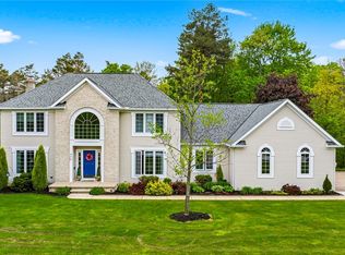 10830 Lakebrook Dr, Kirtland, OH 44094