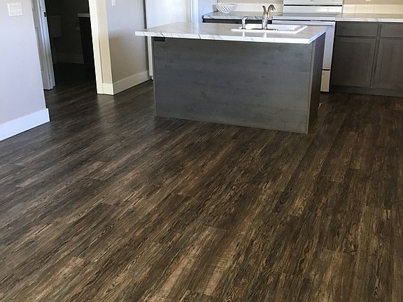 Open-concept kitching-livingroom