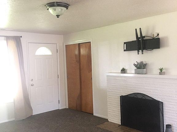 3rd image of 4056 SE Jefferson St