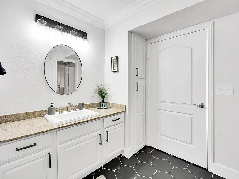 1150 N Buffalo Dr #1114 — Photo 11