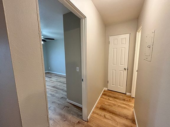 5th image of 702 W Badger Rd APT 15
