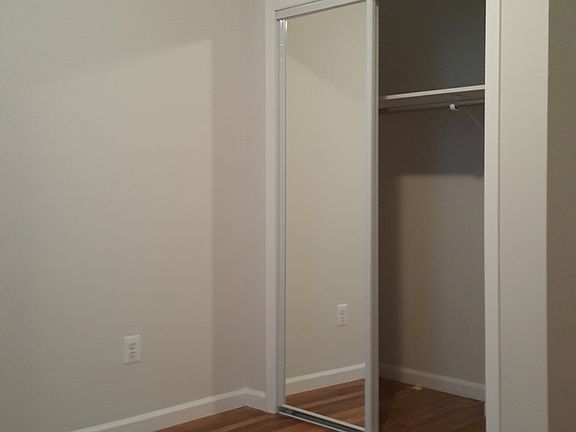 5th image of 6117 Hudson Ave #2