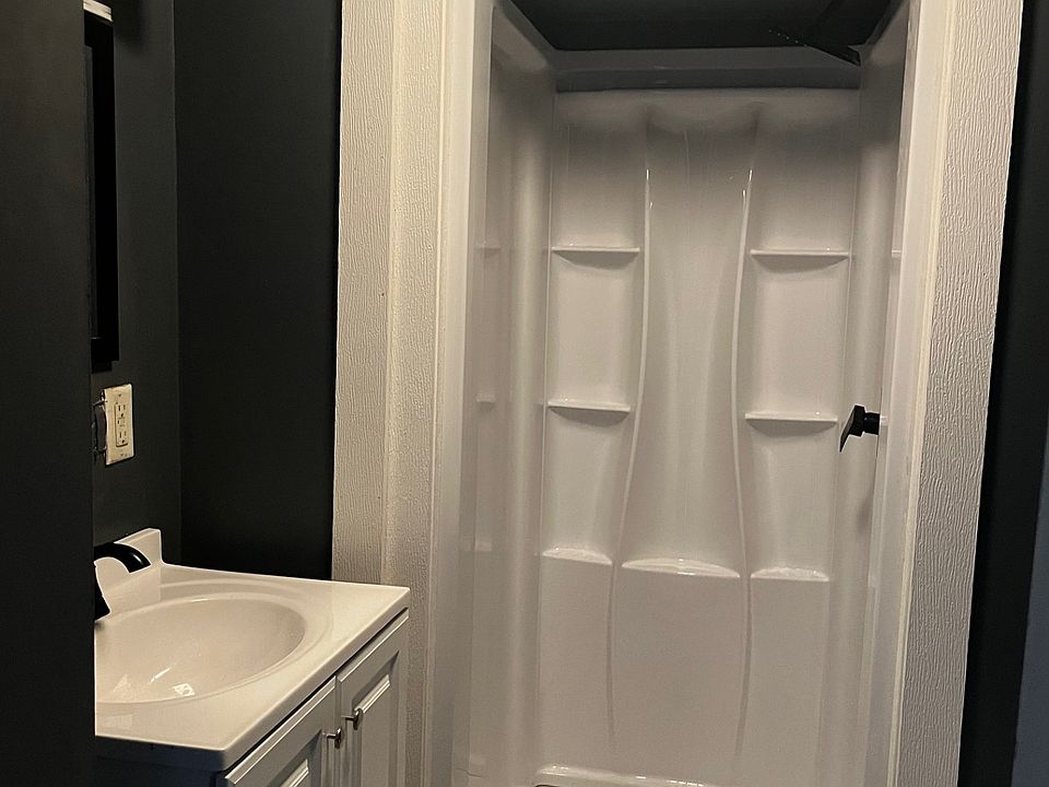 2nd image of 226 Scott St #3
